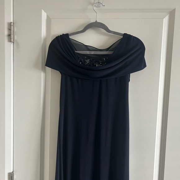 Petra Navy Blue Evening Gown - Picture 5 of 8
